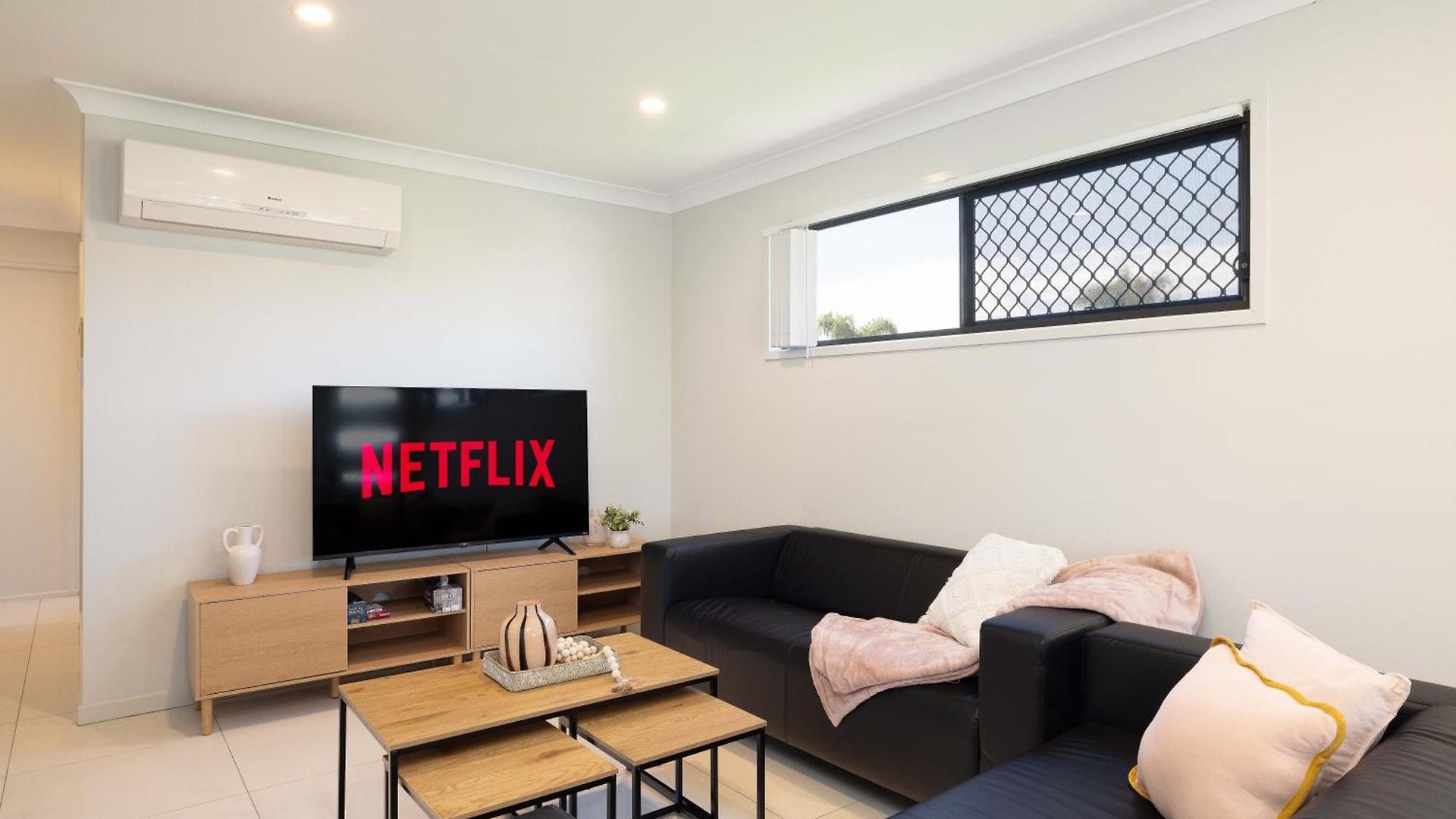 Apartment Smart Self Check-in - Darnley St Brisbane