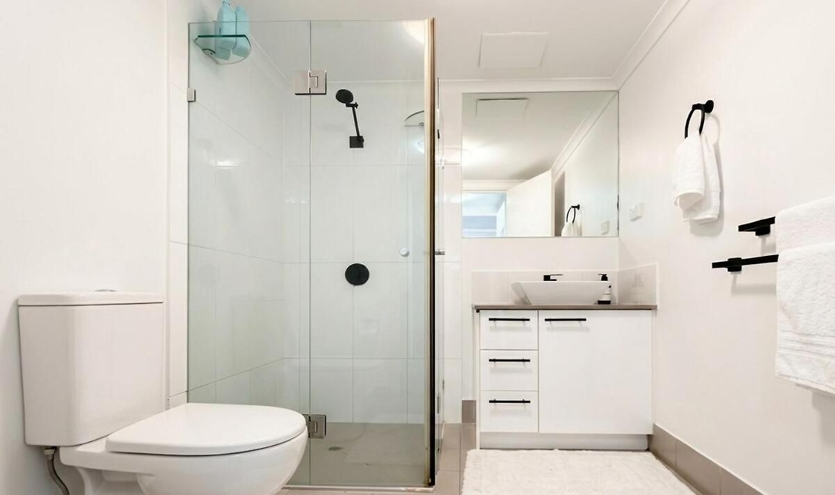 Apartment 2br - Lagoon Pool Gym - Sleeps 6 - Baby Equipped - Free Parking *