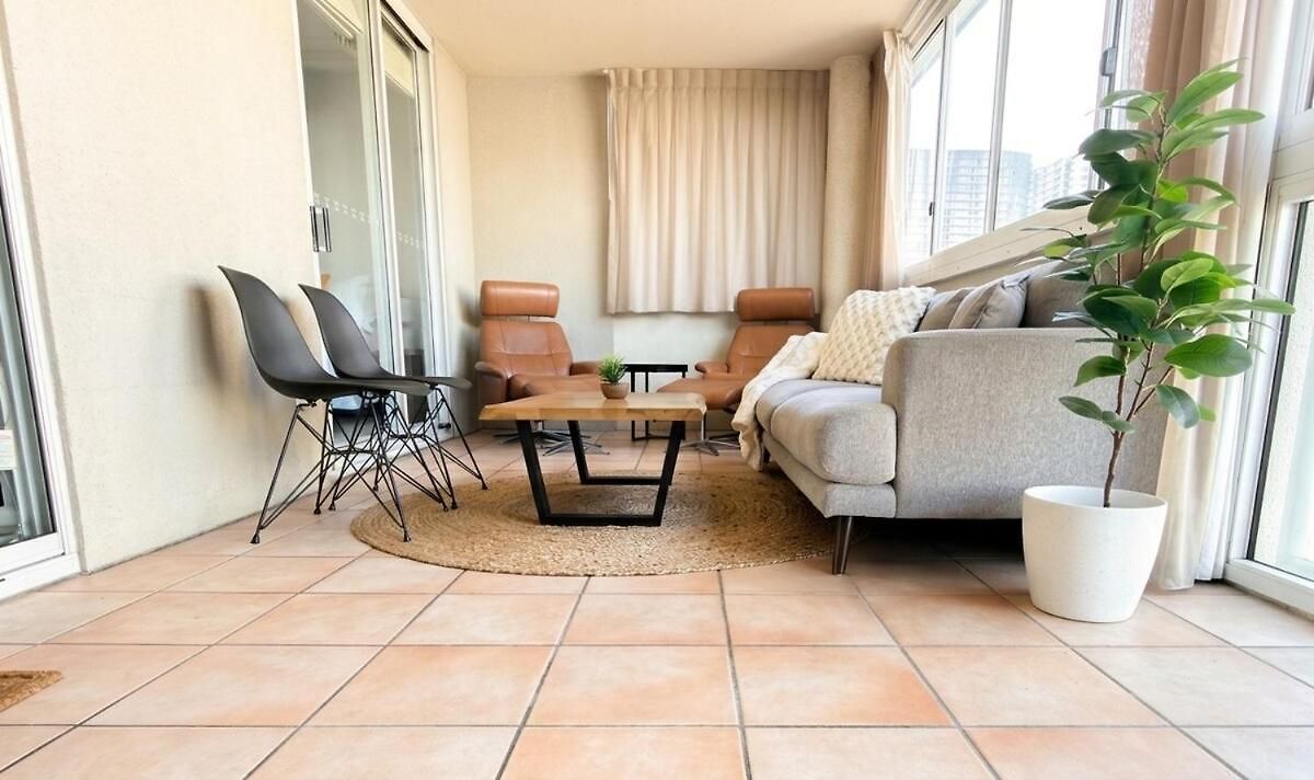 Apartment 2br - Lagoon Pool Gym - Sleeps 6 - Baby Equipped - Free Parking