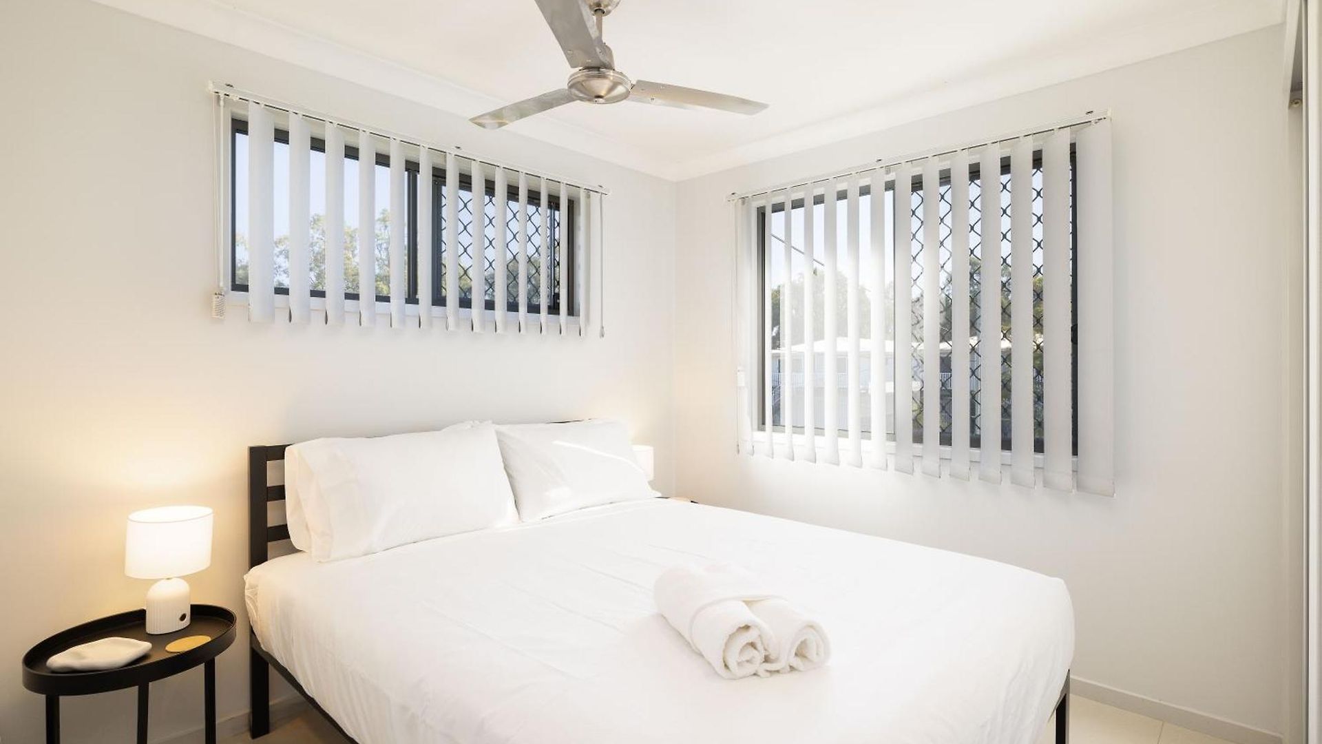 Apartment Smart Self Check-in - Darnley St *
