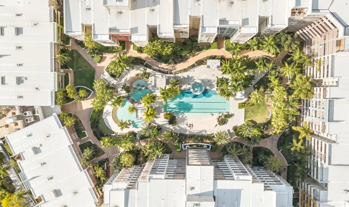2br - Lagoon Pool Gym - Sleeps 6 - Baby Equipped - Free Parking Apartment *