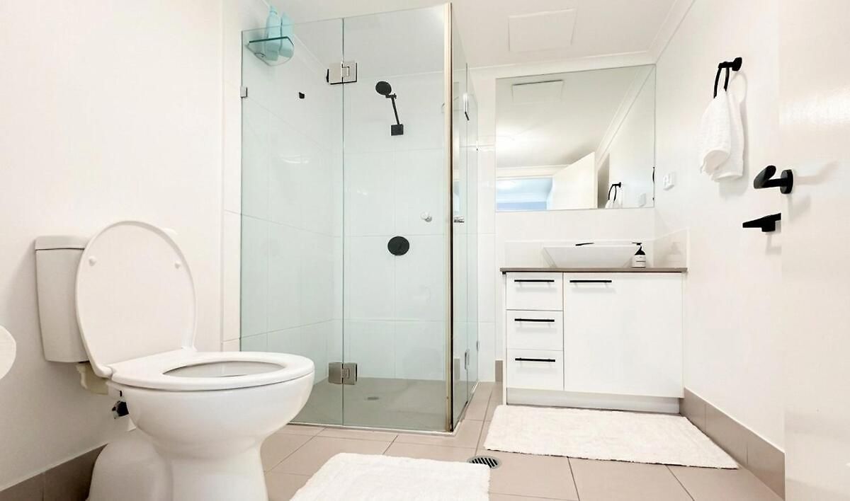 2br - Lagoon Pool Gym - Sleeps 6 - Baby Equipped - Free Parking