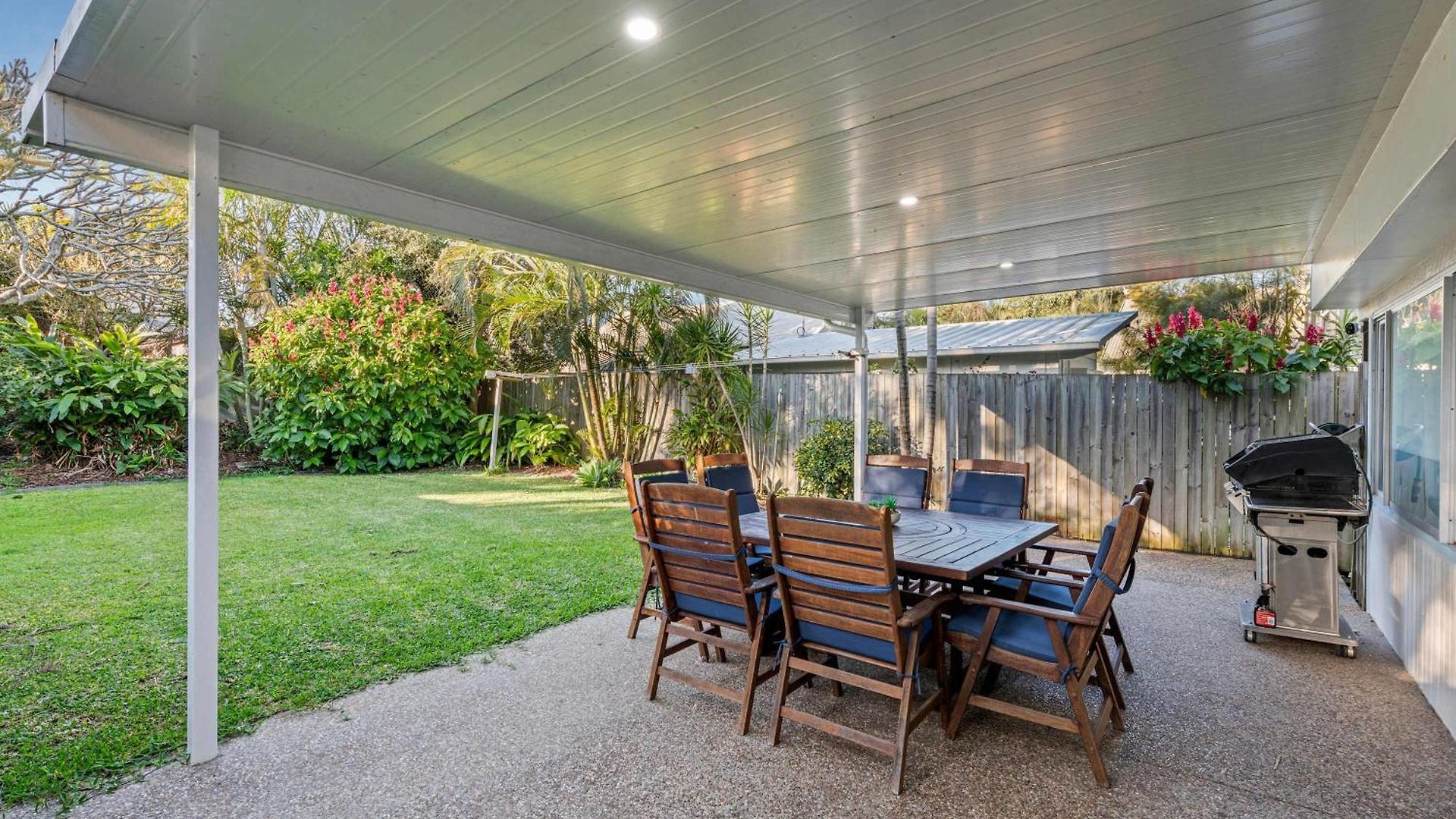 Holiday home Sunny Bayside Escape In Lota