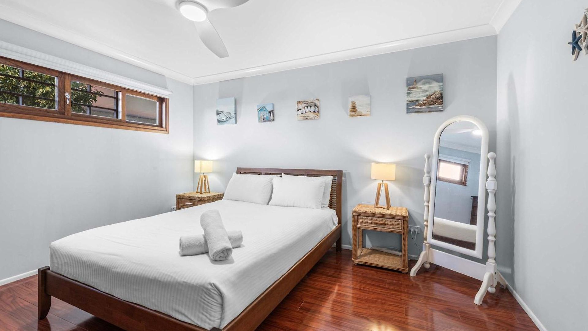 Sunny Bayside Escape In Lota Holiday home Brisbane
