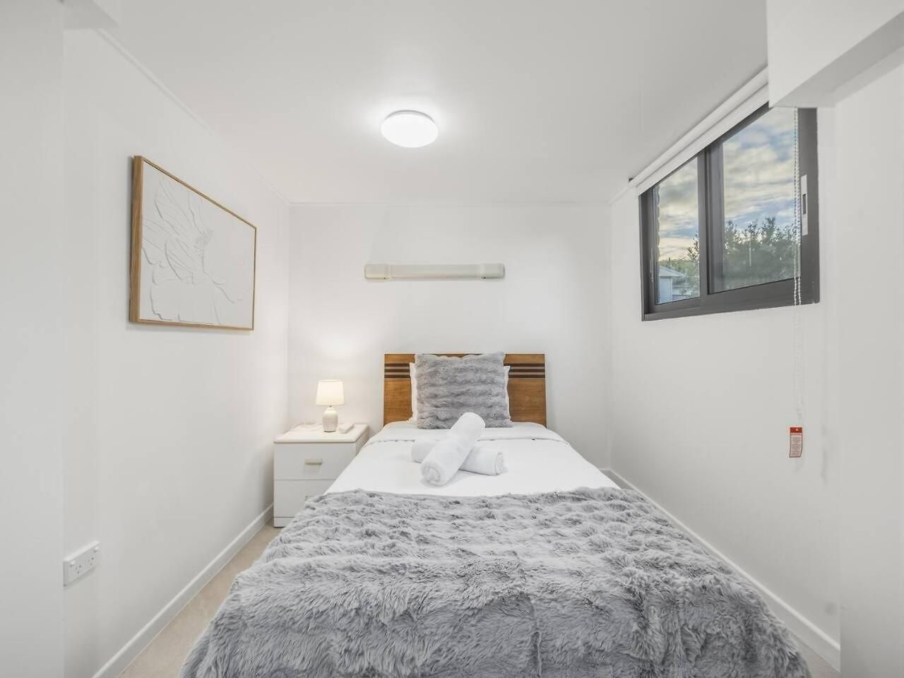 Great Value Renovated Unit Near Griffith