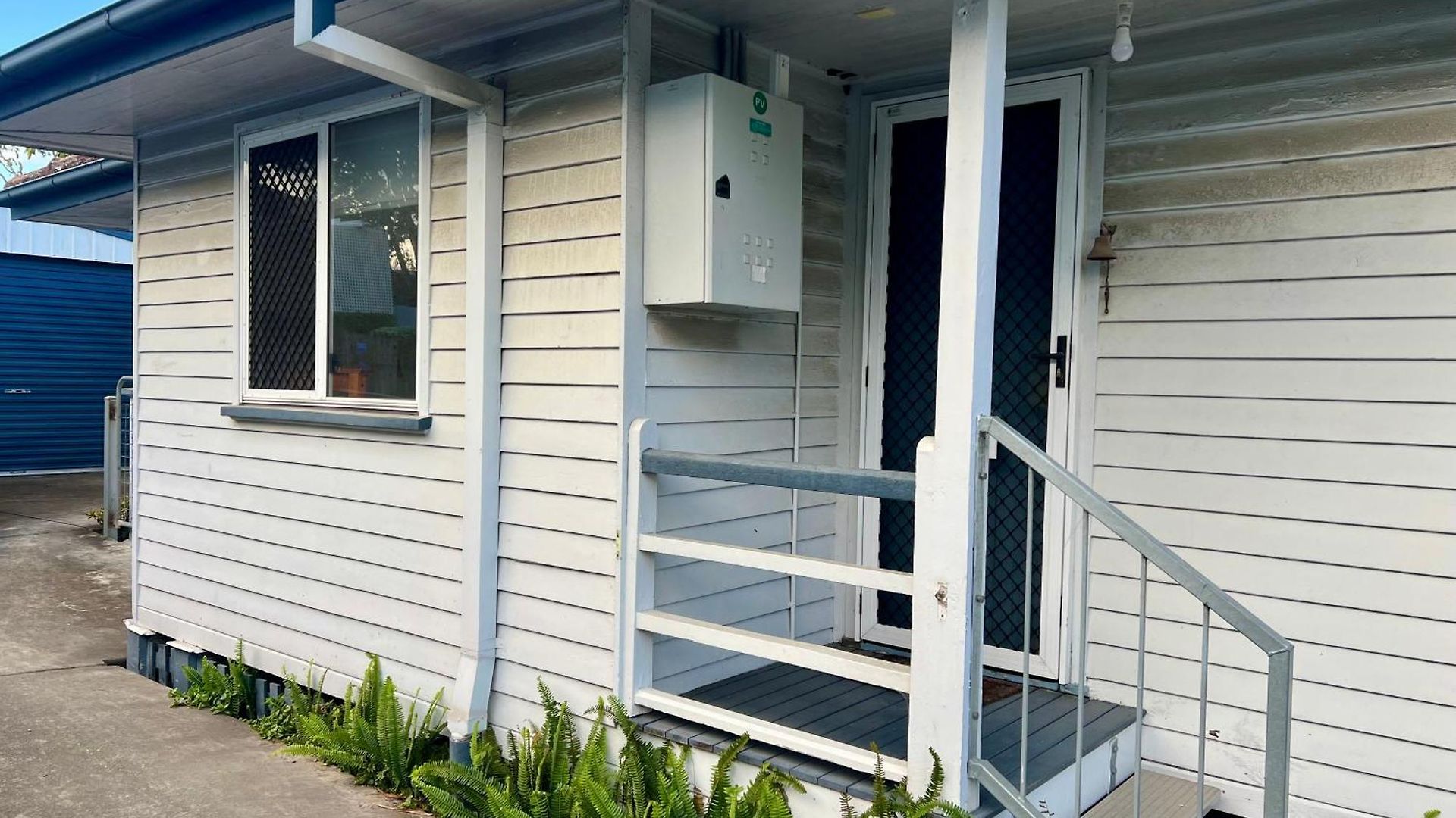 Private Living With A Single Bed Brisbane