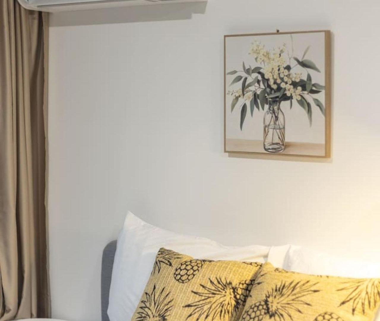 Great Value Renovated Prime Location Aircon Holiday home Brisbane