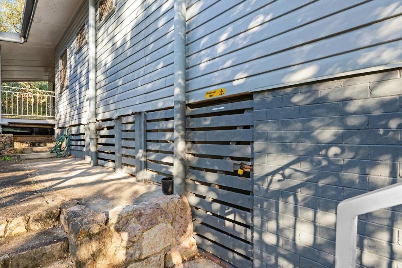 Great Value 5br Near River And Great Location Holiday home