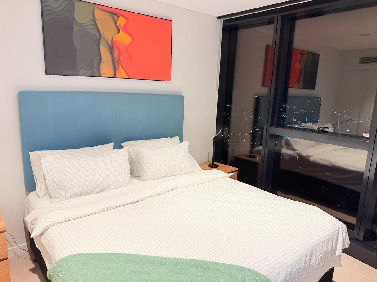 Skytower Level 68&amazing River Views&pet Friendly Apartment