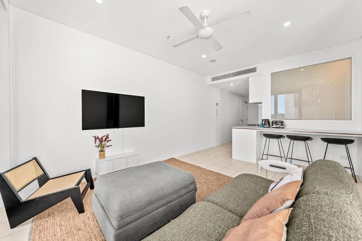 Apartment Luxury South Retreat With Pool & Parking *