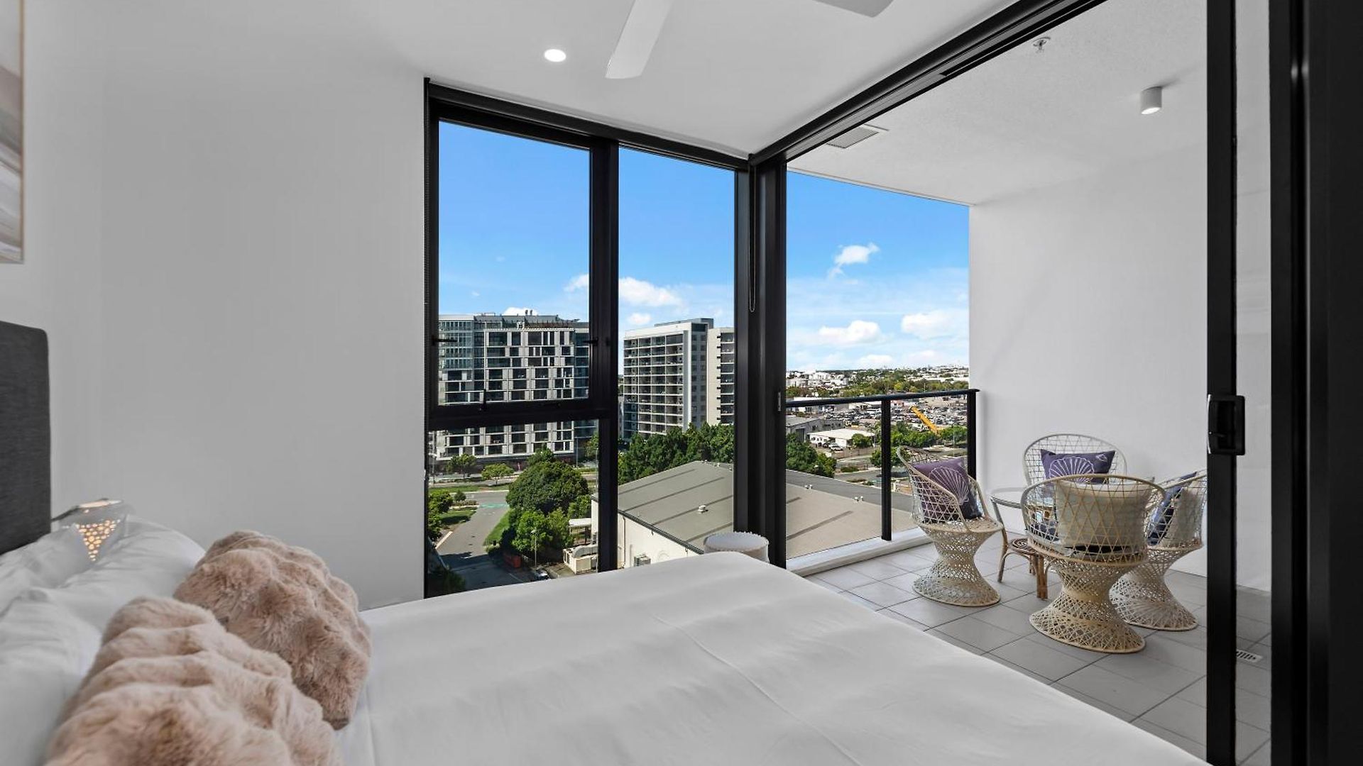 Cozy Hamilton With Brisbane's Rooftop Pool Apartment *