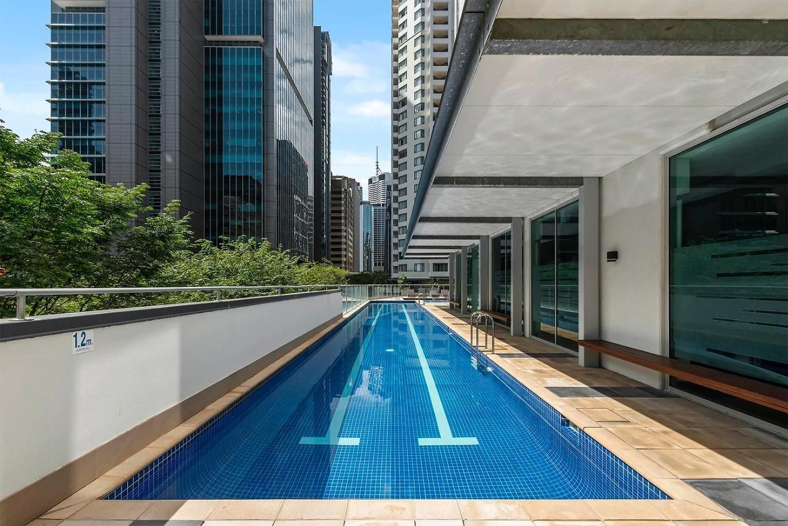 Bright & Cozy 2br With Pool, Gym, Wifi & Parking Apartment *