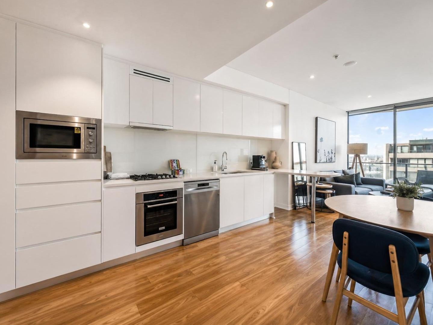 Skytower Apartment *