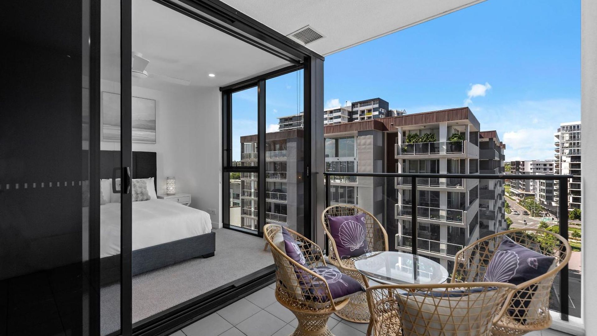 Cozy Hamilton With Brisbane's Rooftop Pool Apartment Brisbane