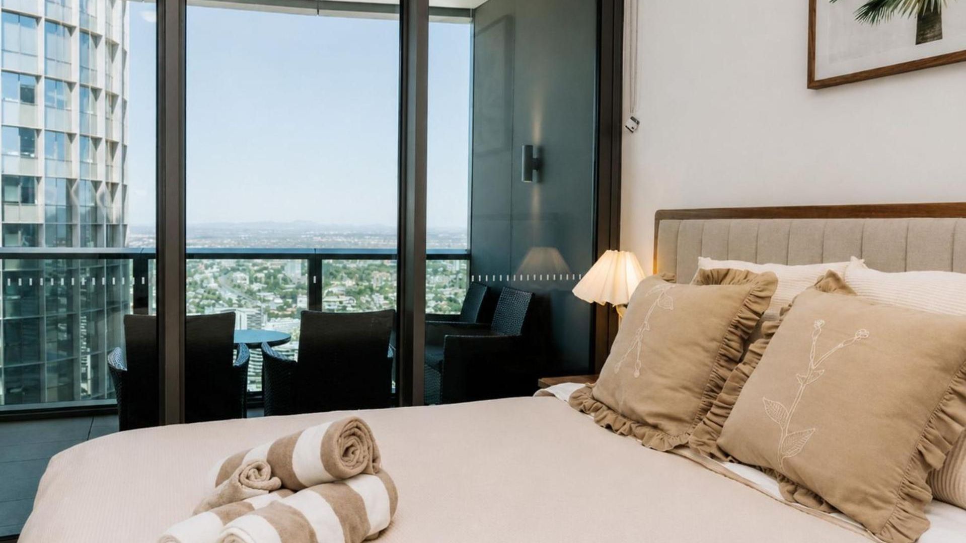 The Elysian On Margaret At Queen's Wharf Apartment