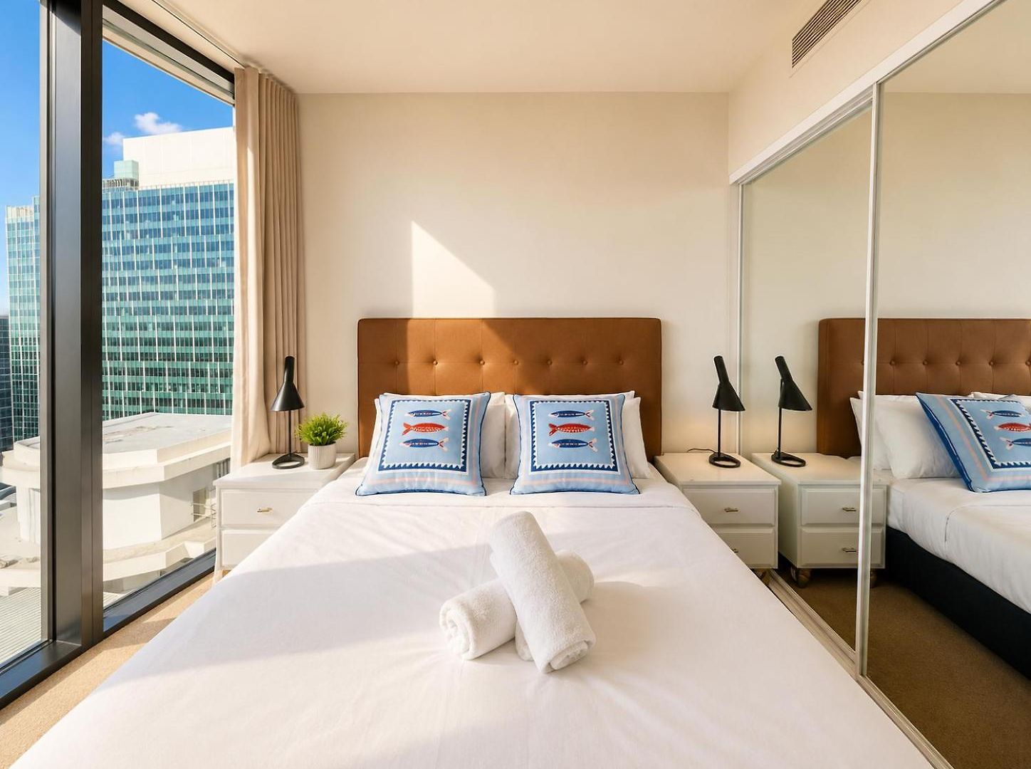 Apartment Metropolitan Luxe Balcony With Skyline Views
