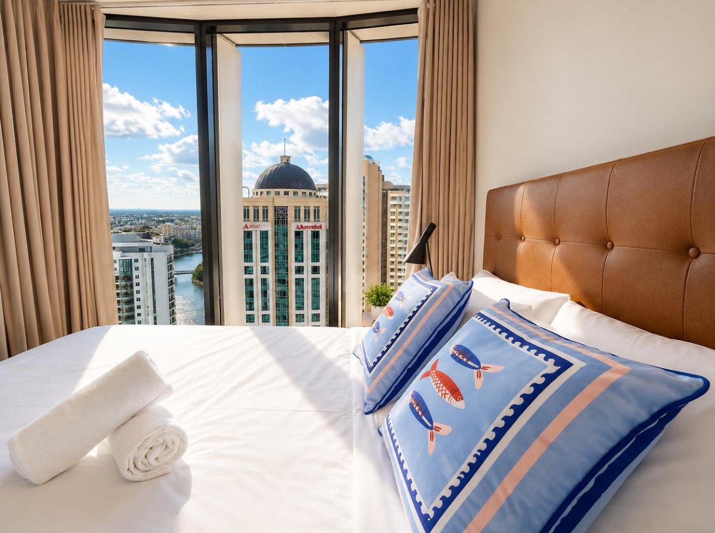Apartment Metropolitan Luxe Balcony With Skyline Views Brisbane