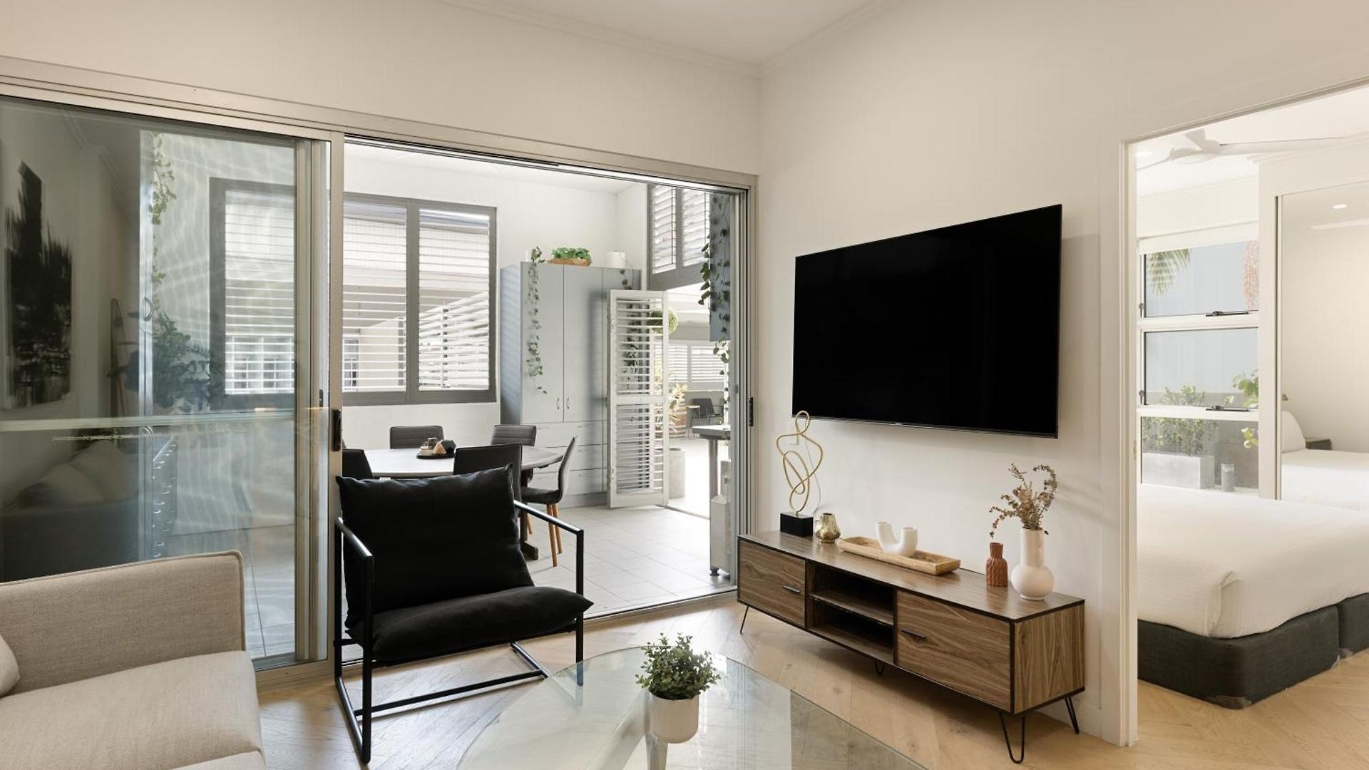 South Bank 2br With Huge Balcony & Pool Apartment Brisbane