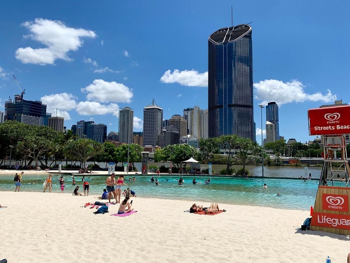 Sunny & Overlooking West End * Brisbane