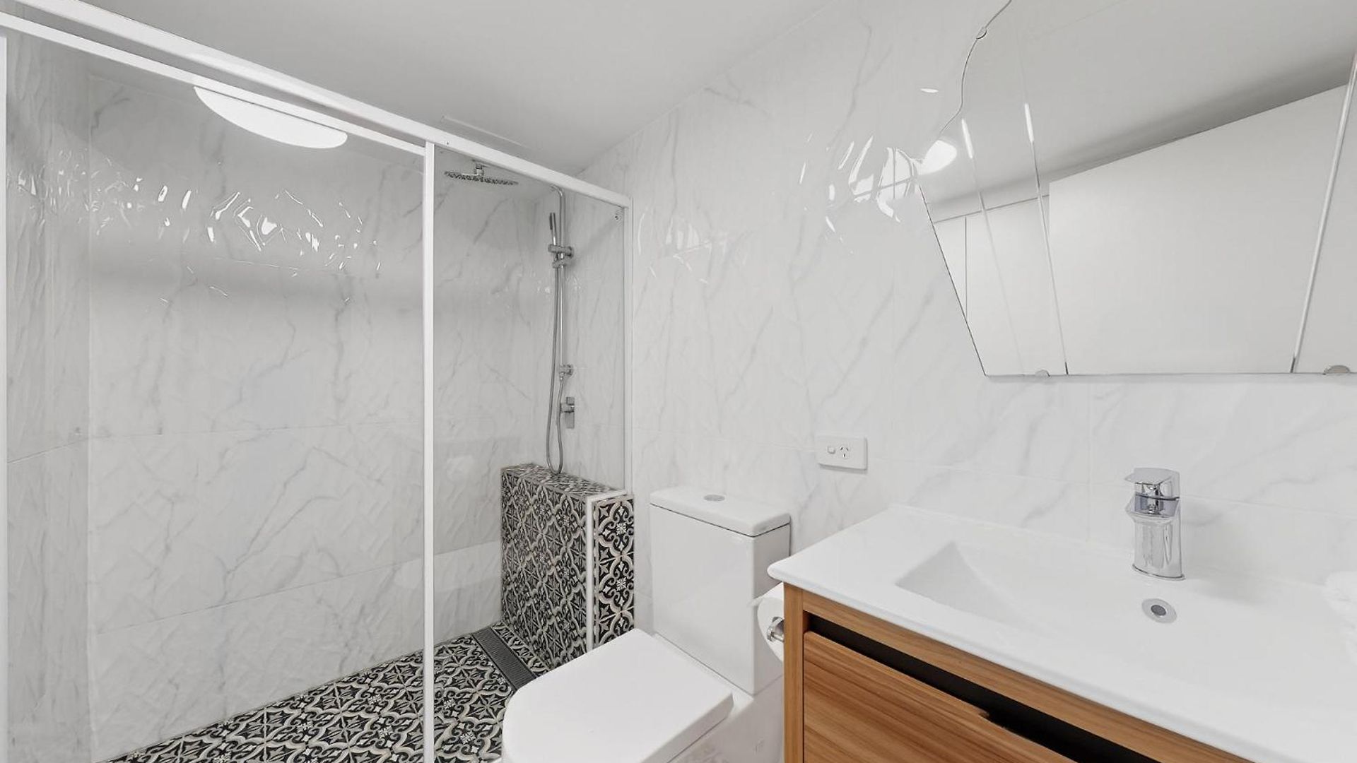 2 Bedroom River View In Cbd Apartment Brisbane
