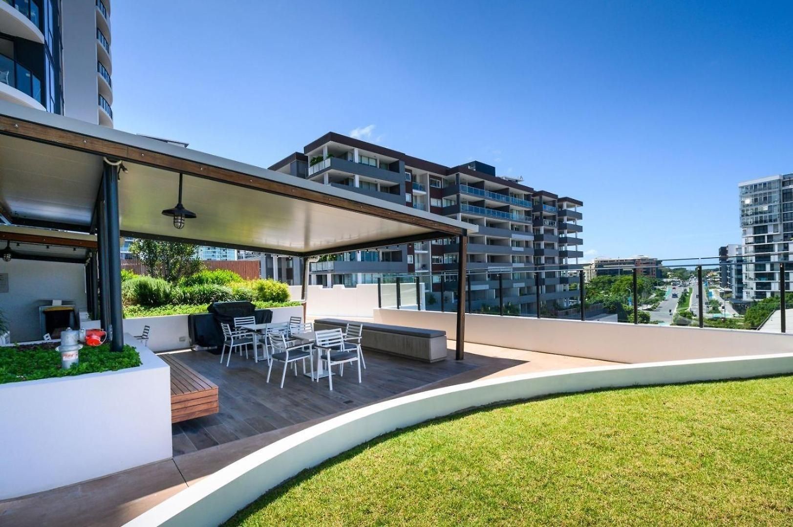 Cozy Hamilton With Brisbane's Rooftop Pool * Brisbane