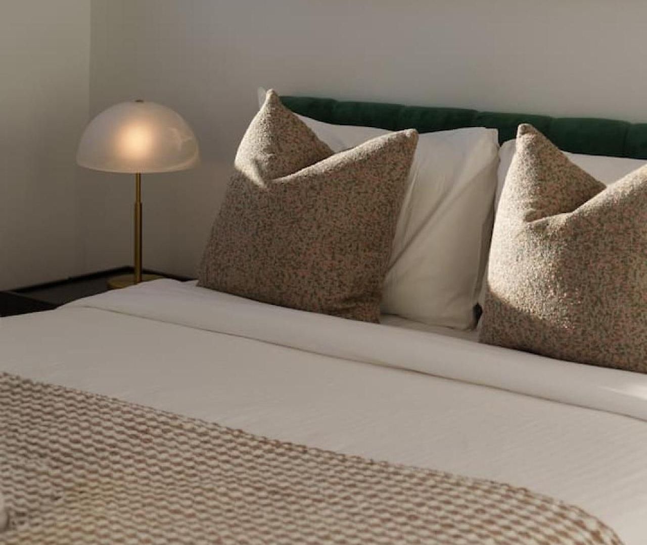 The Valley 1br Sofa Bed Parking Pool And Gym * Brisbane