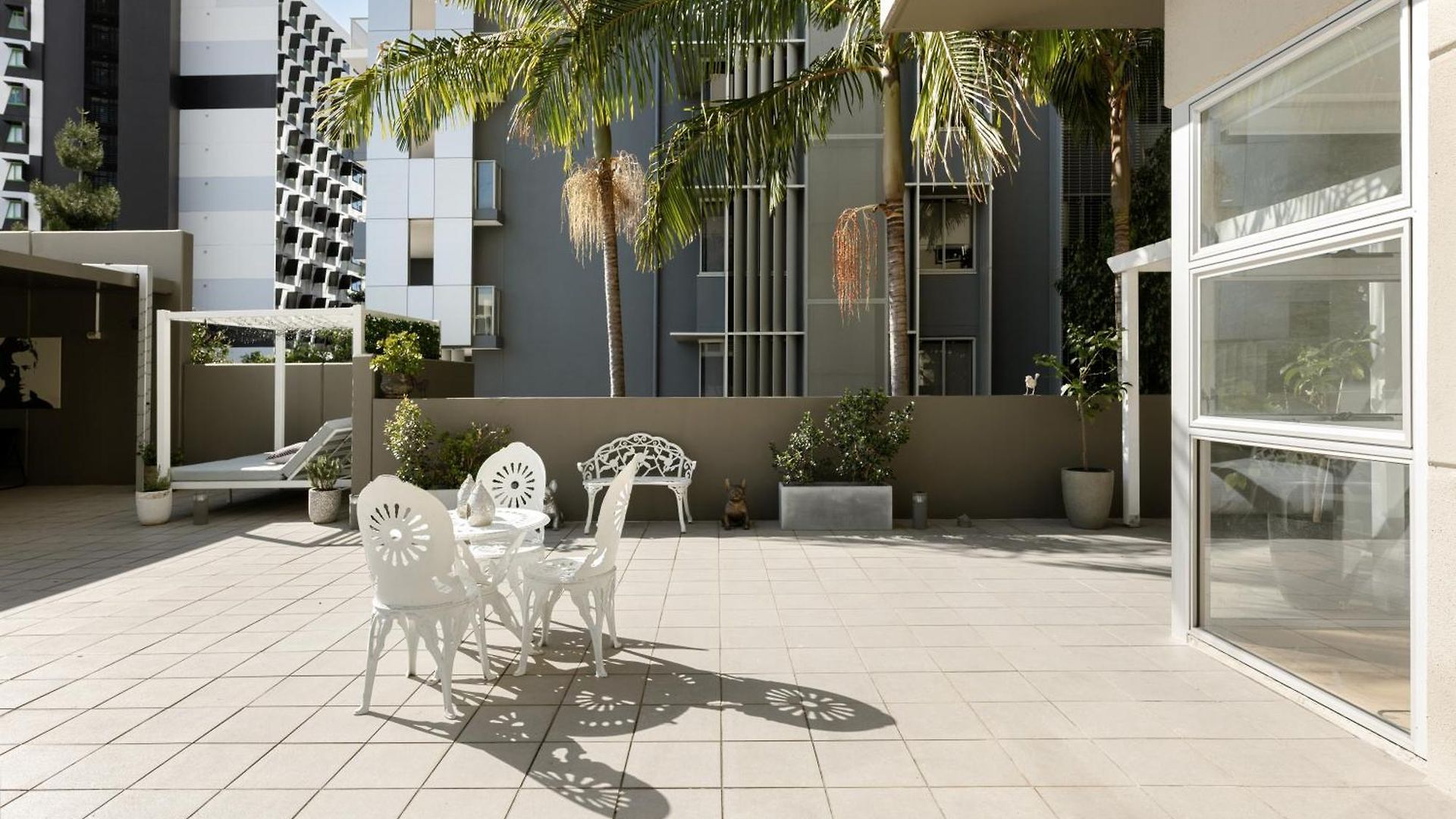 South Bank 2br With Huge Balcony & Pool *