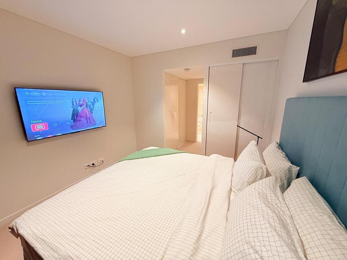 Skytower Level 68&amazing River Views&pet Friendly Apartment