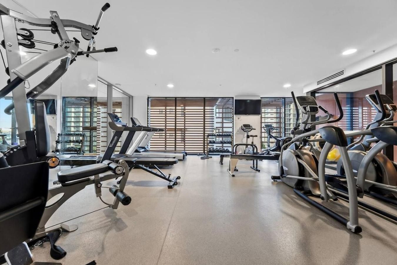 The Valley 1br Sofa Bed Parking Pool And Gym *