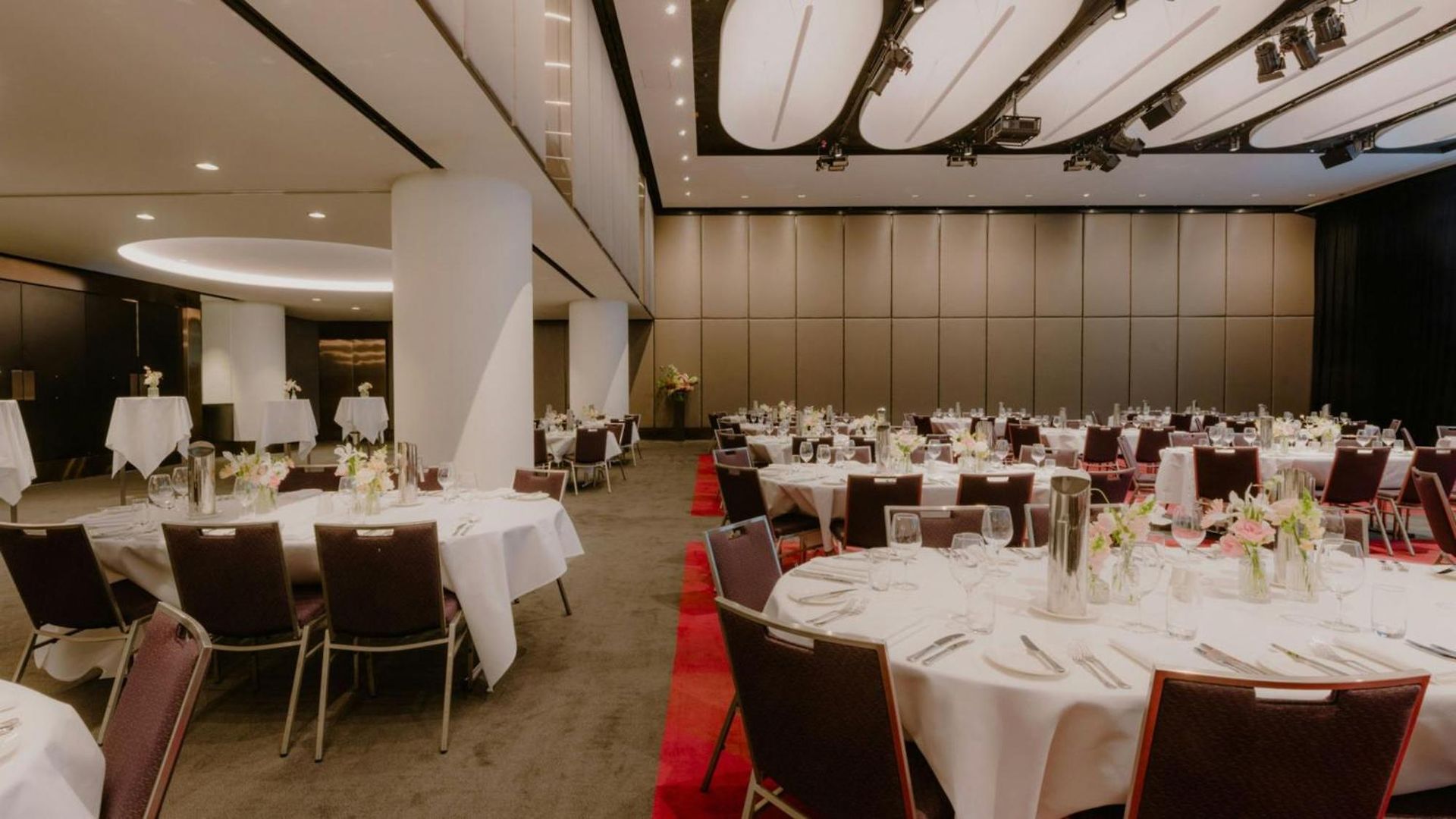Intercontinental By Ihg Hotel