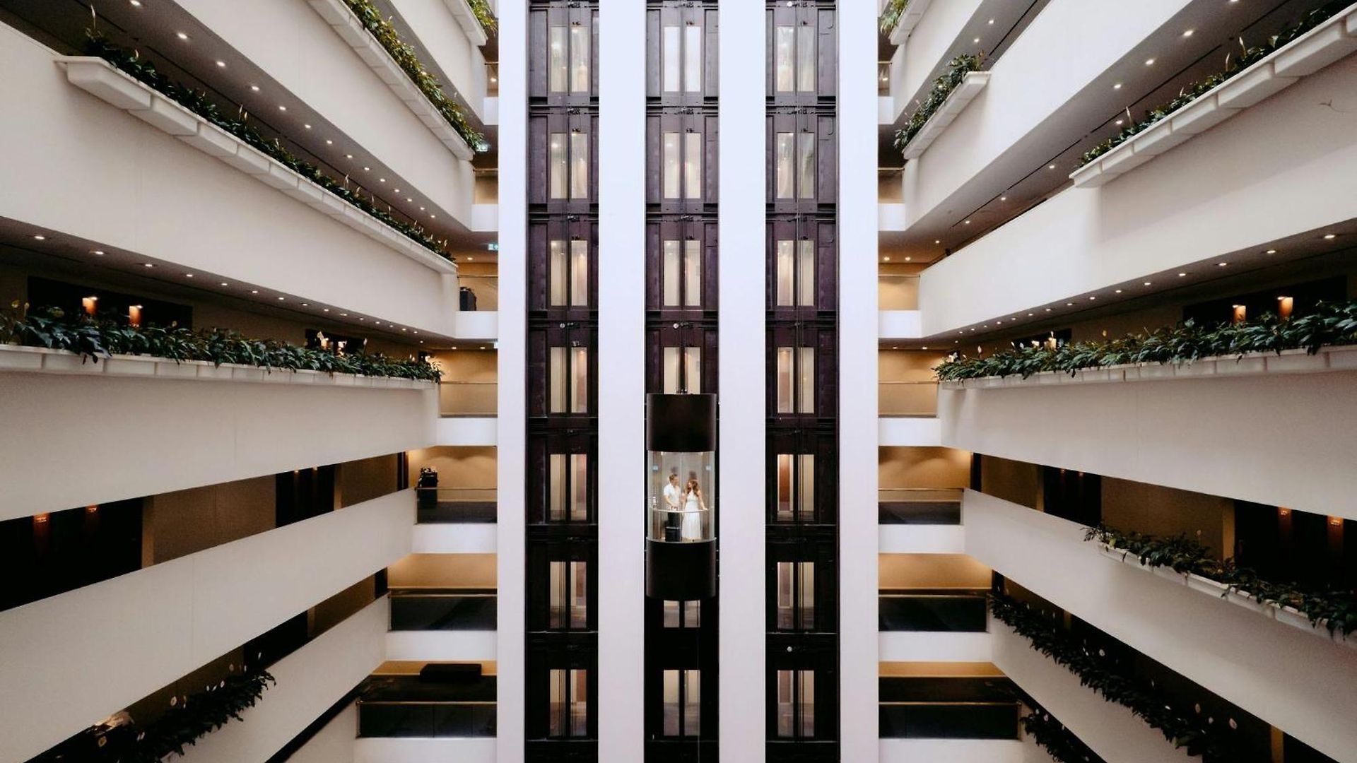 Intercontinental By Ihg 5*