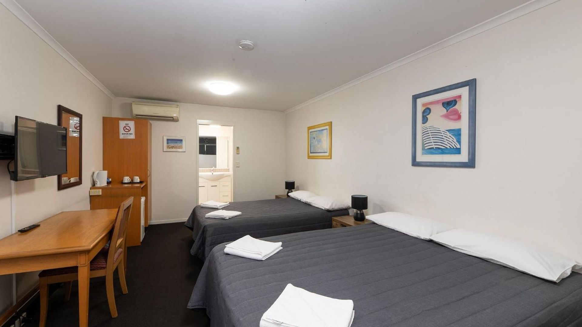Motel Queensport Hotel 4*
