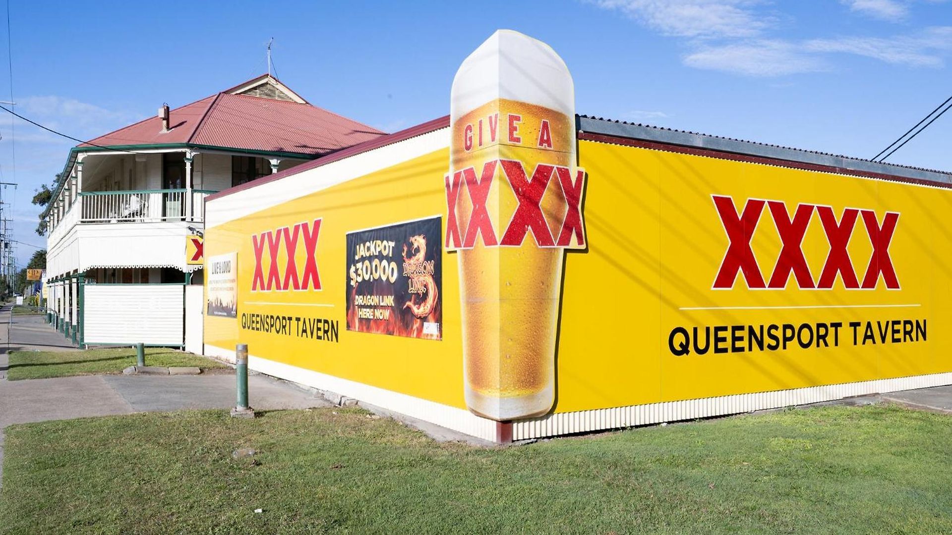 Queensport Hotel