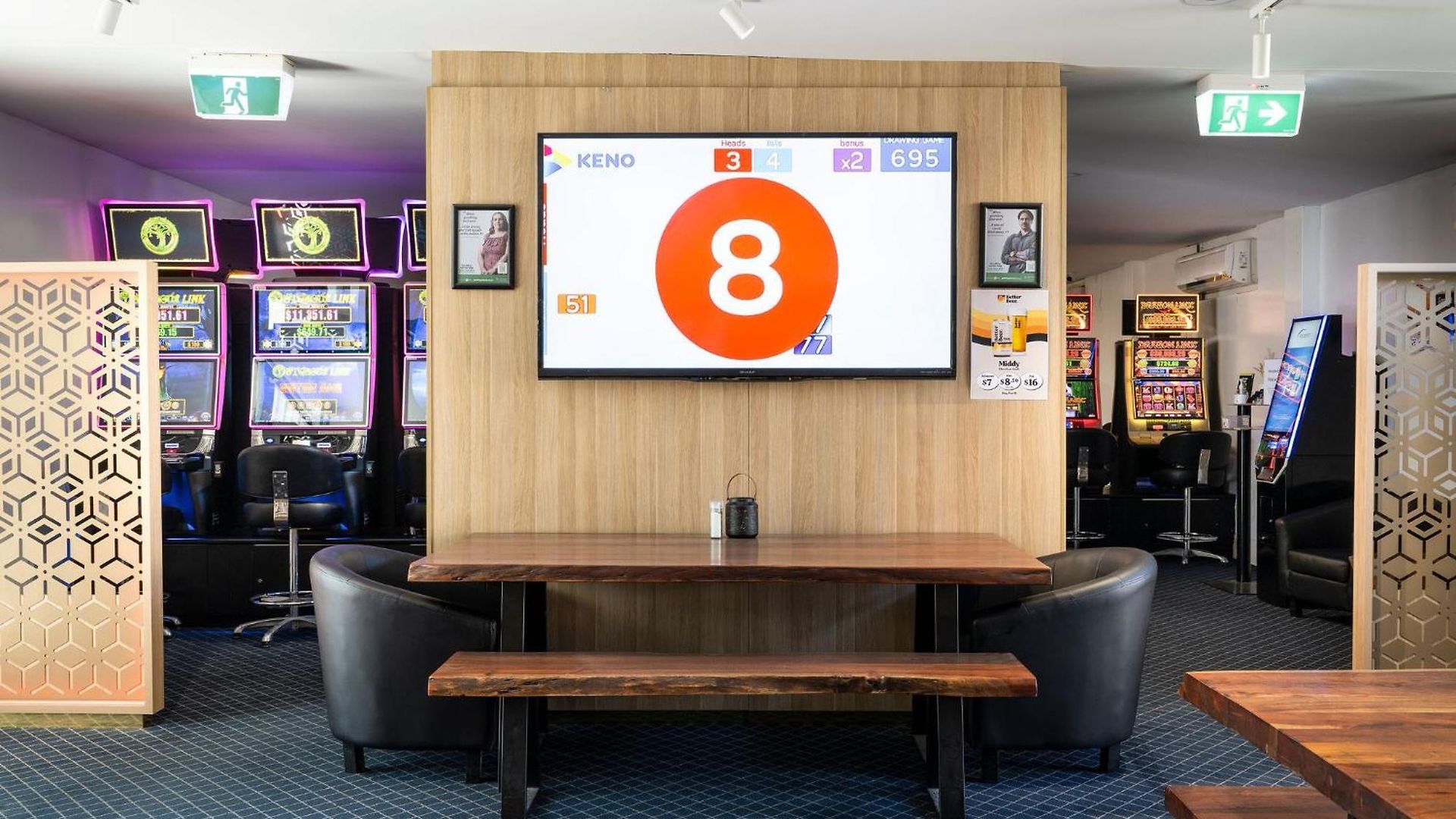 Queensport Hotel Motel 4*