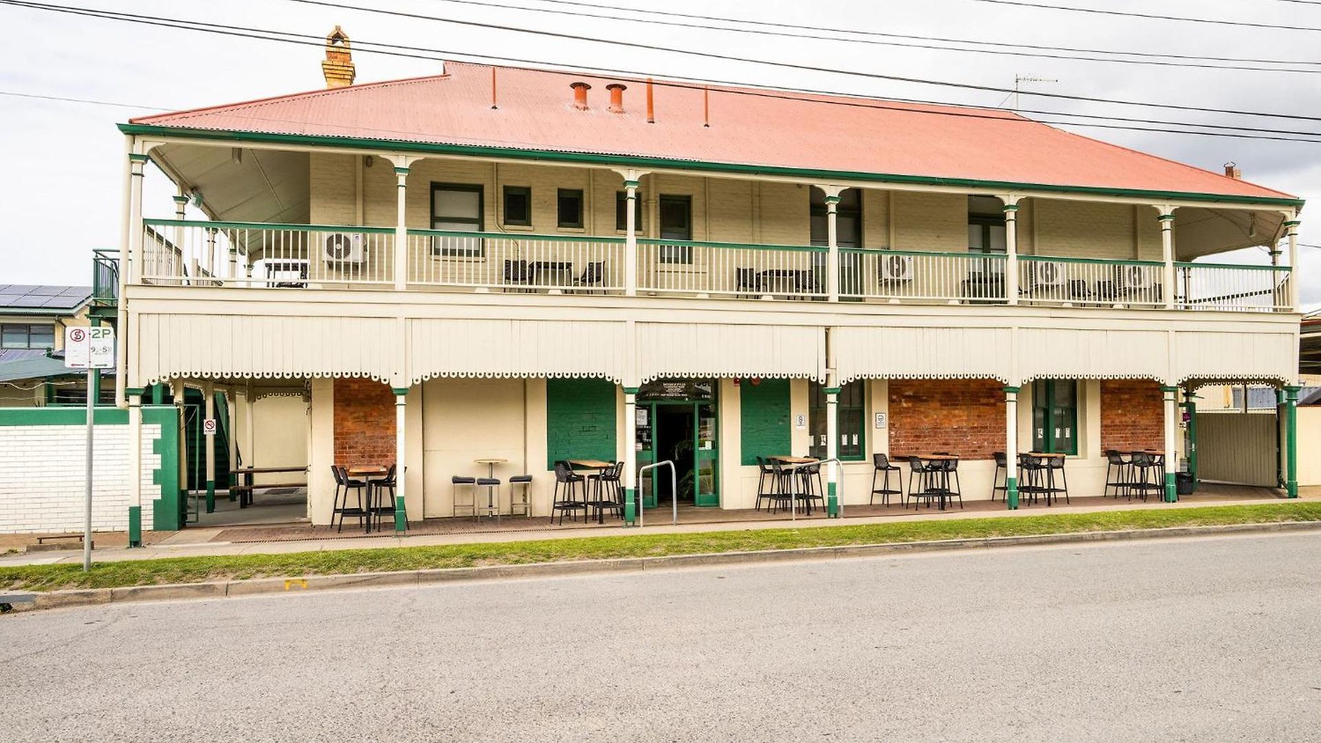 Queensport Hotel 4*
