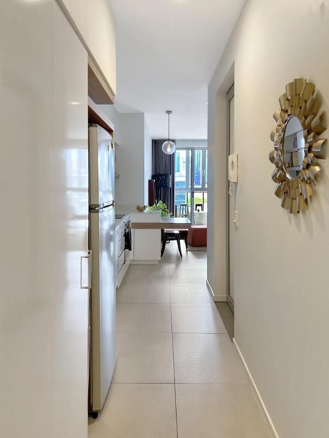 Sunny 1b In Heart Of South Bris By Custom Hosting Apartment Brisbane