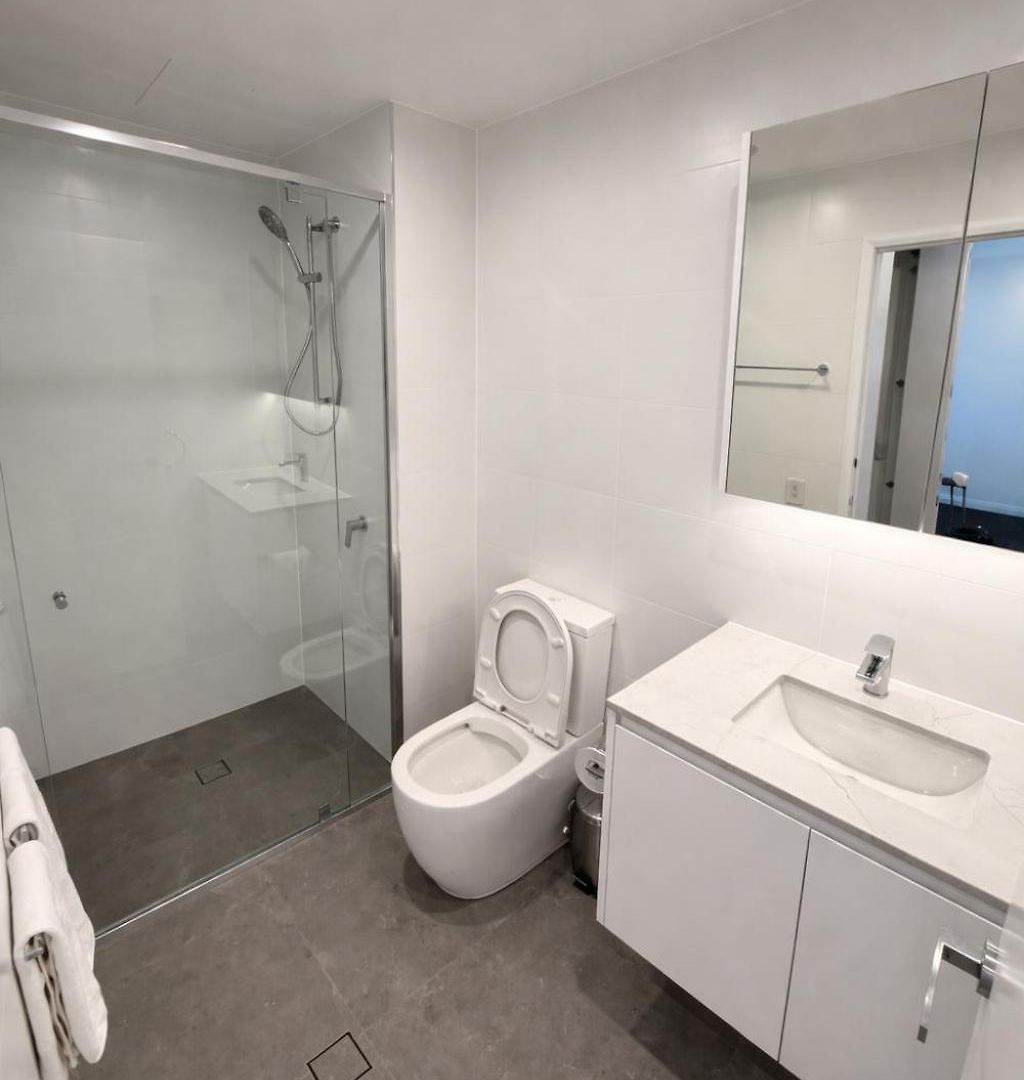 2br Sunlit W Balcony And Parking In West End Brisbane