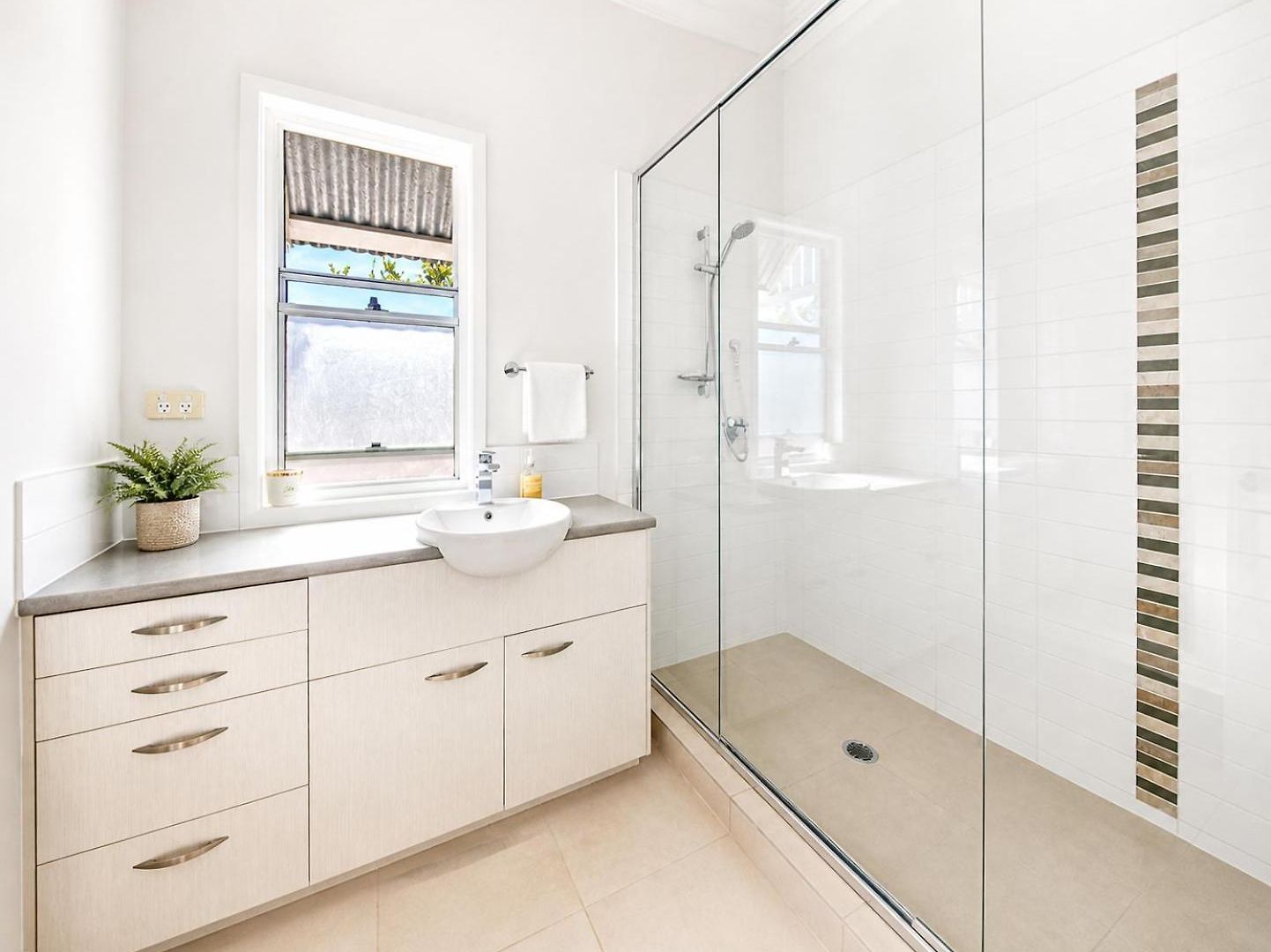 West End Apartment *