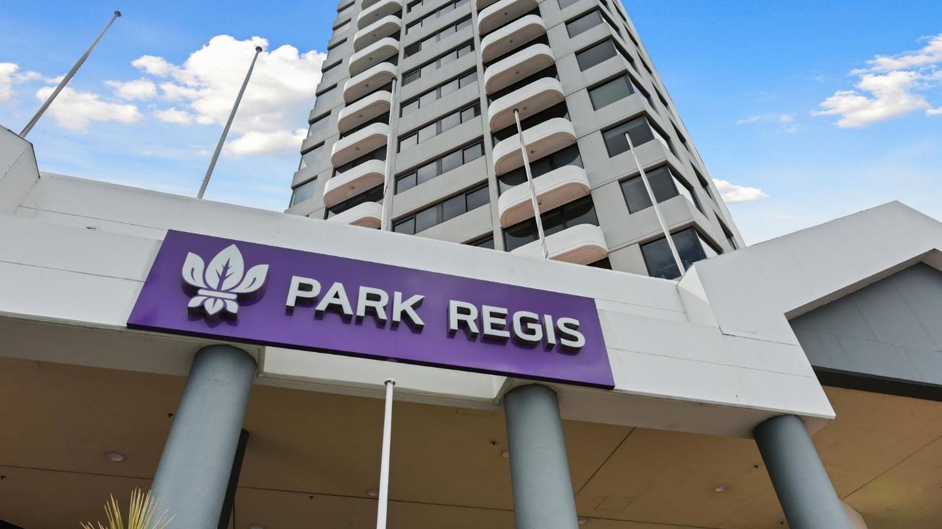 Park Regis North Quay Apartment