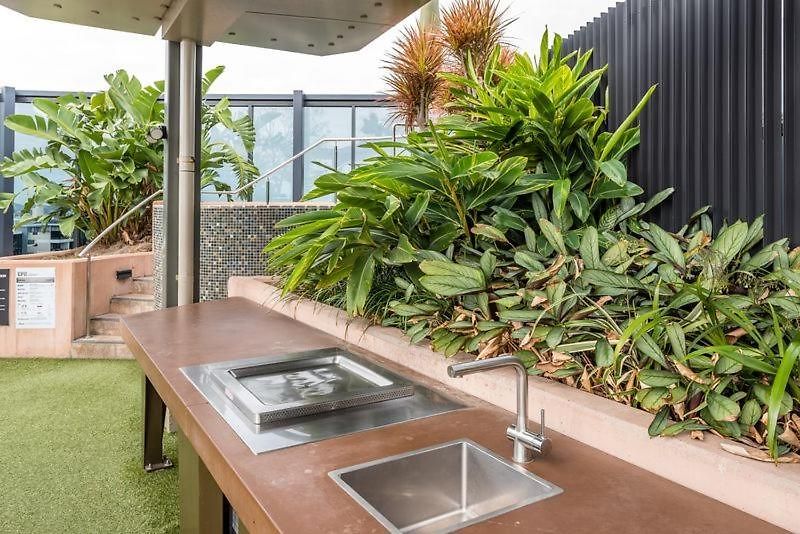 Modern South Bank 2br Walk To Goma And Cbd Apartment