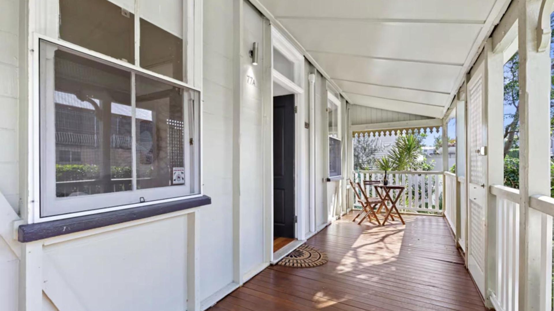 Holiday home New And Pool