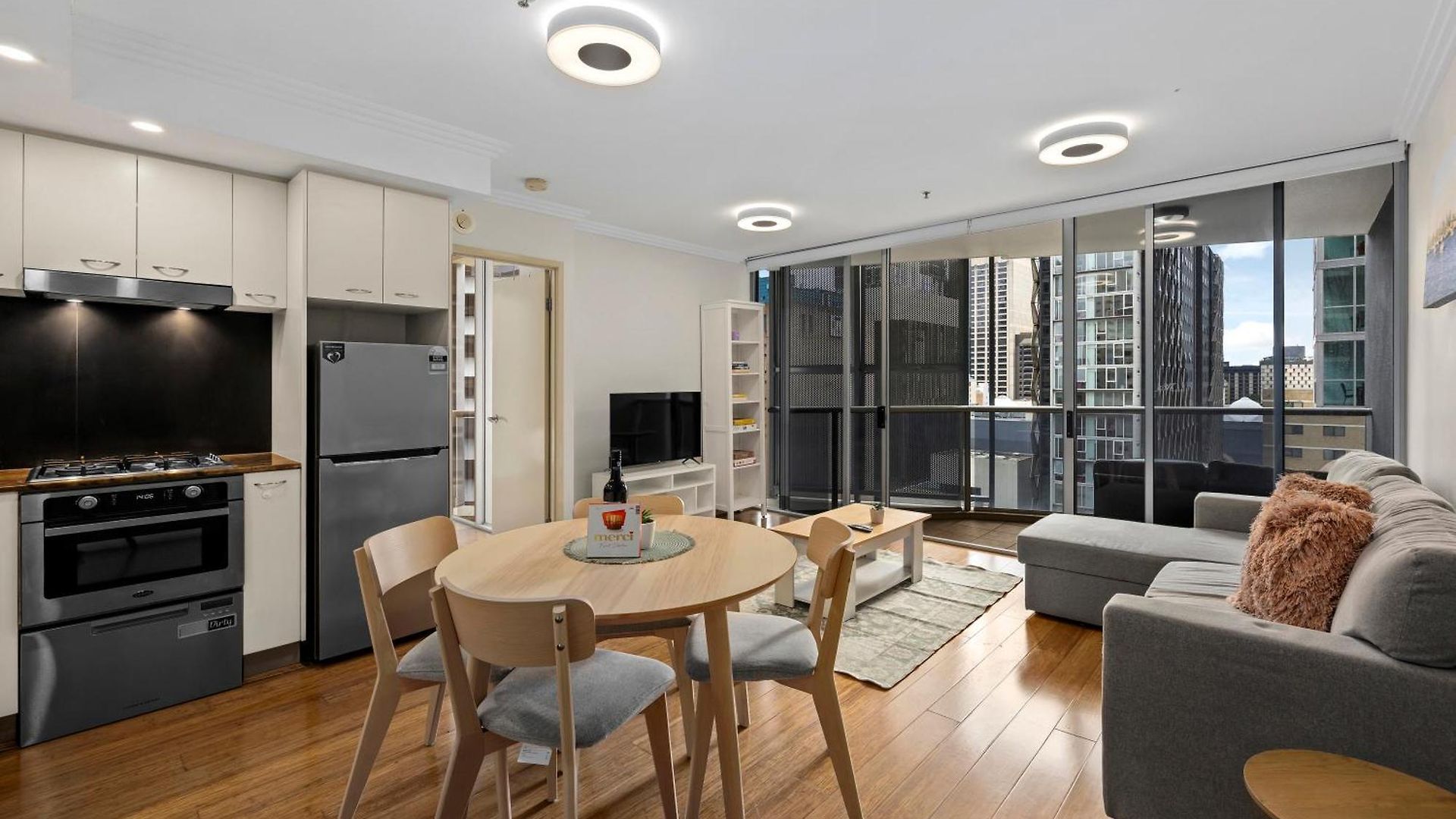 2br With Pool, Gym, Sauna & Wifi Brisbane