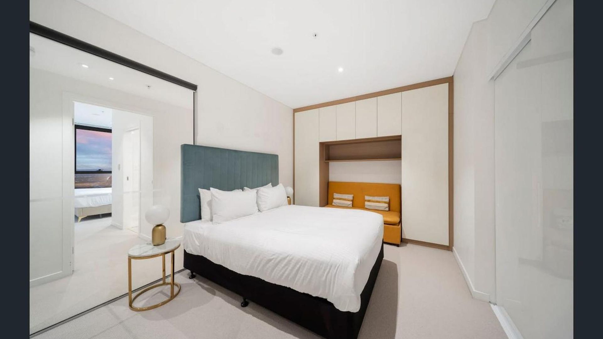 Brisbane's Highest Rated 3 Bedroom Luxury Above The 61st Floor- Incredible Views In Skytower, Brisbane's Tallest Building -complimentary Wifi, Drinks, Snacks & Streaming Access * Brisbane