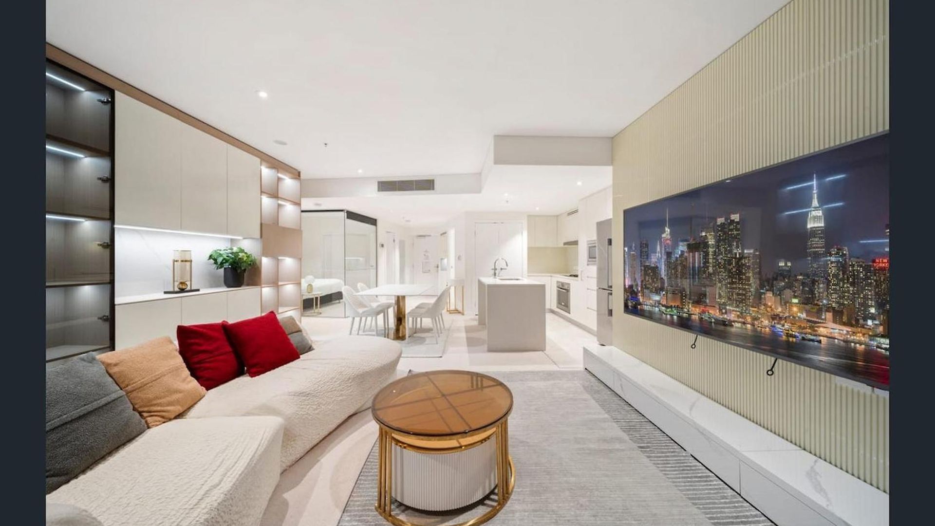 Brisbane's Highest Rated 3 Bedroom Luxury Above The 61st Floor- Incredible Views In Skytower, Brisbane's Tallest Building -complimentary Wifi, Drinks, Snacks & Streaming Access *
