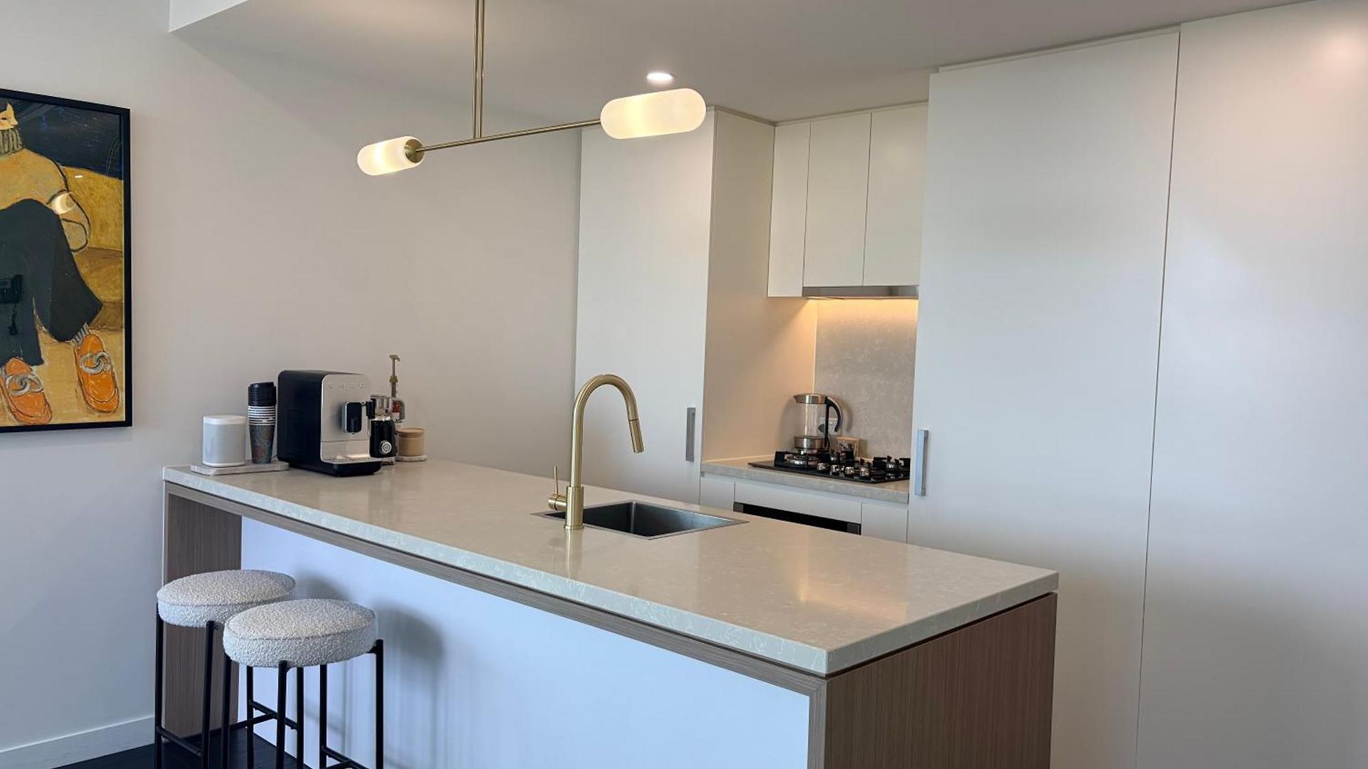 Apartment Horizon By Courtney Rogers - 2 Bedroom With Skyline Views, Parking, Heated Infinity Pool, Fitness Centre *