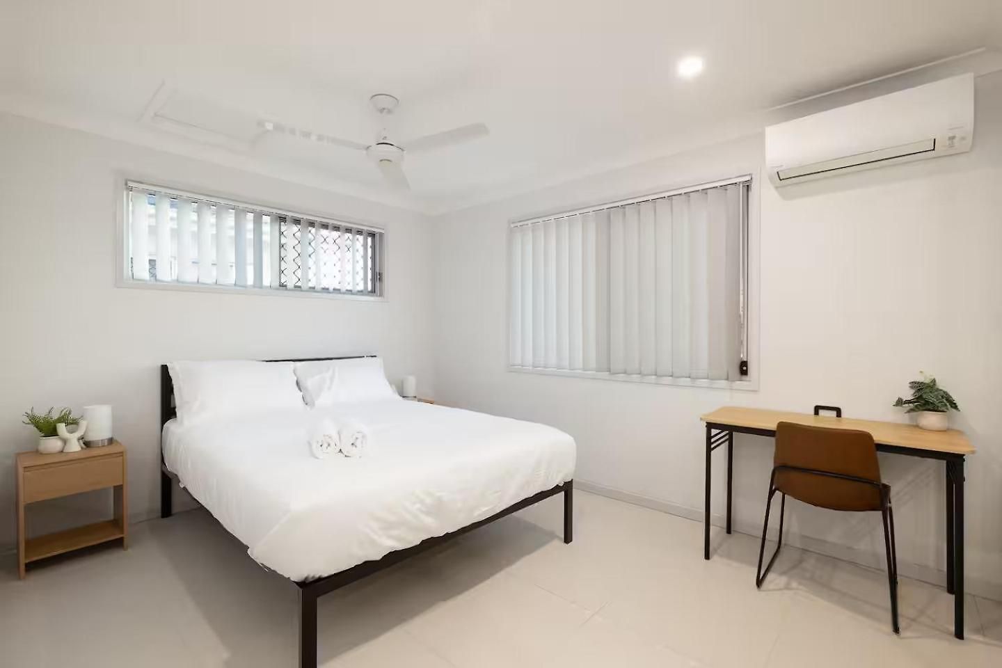 Smart Self Check-in - W Freney Apartment *