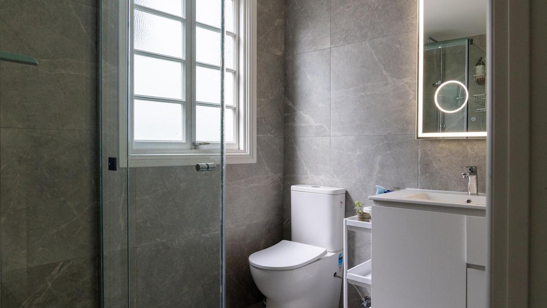 Recently Renovated Private Apartment