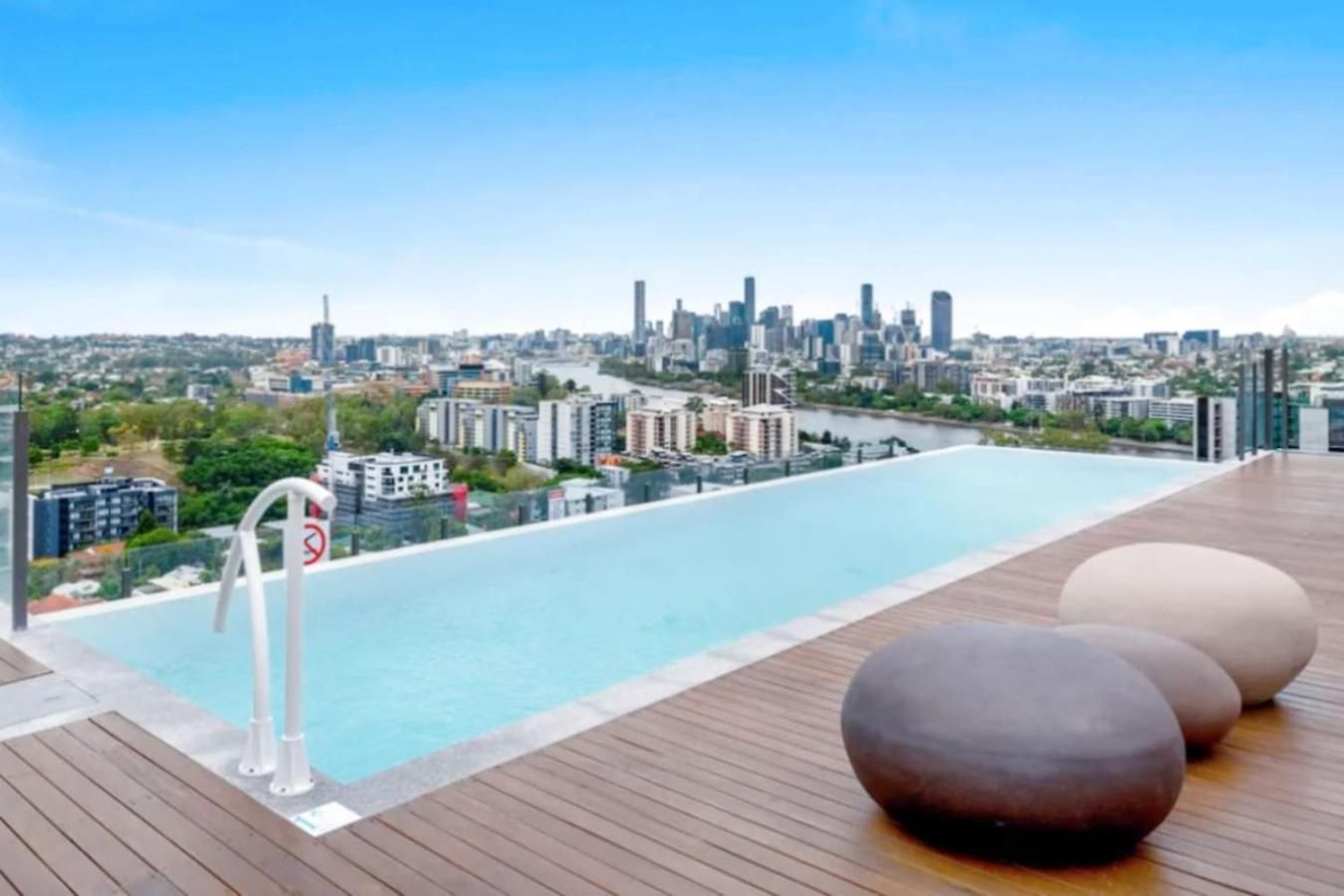 Amazing Views 2bd 2ba Homey Toowong Abode Pool M29 Apartment