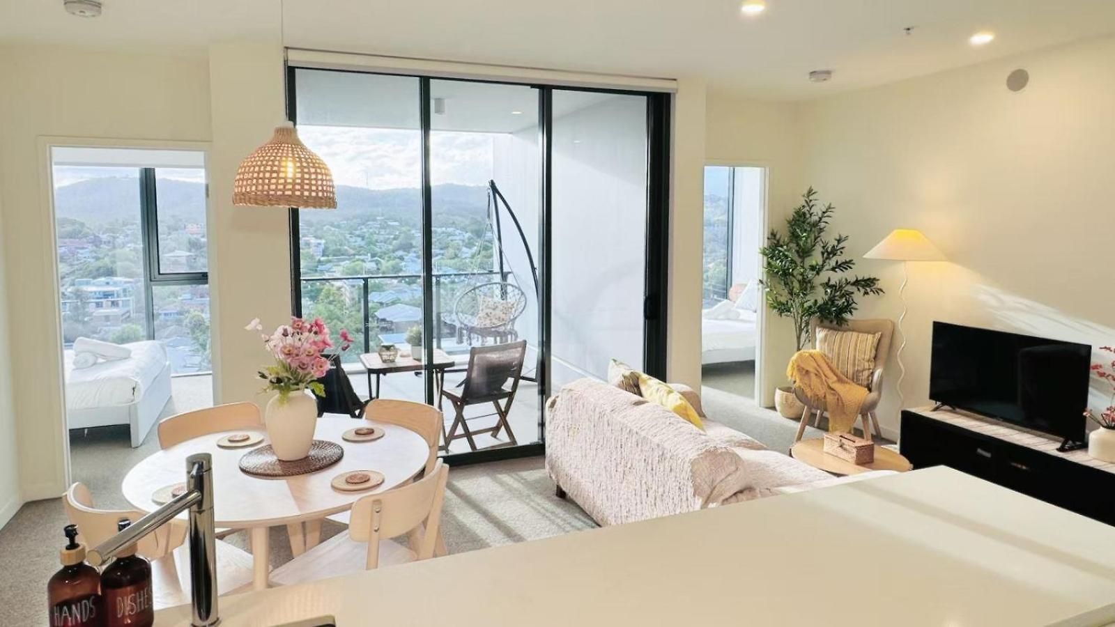 Amazing Views 2bd 2ba Homey Toowong Abode Pool M29 * Brisbane