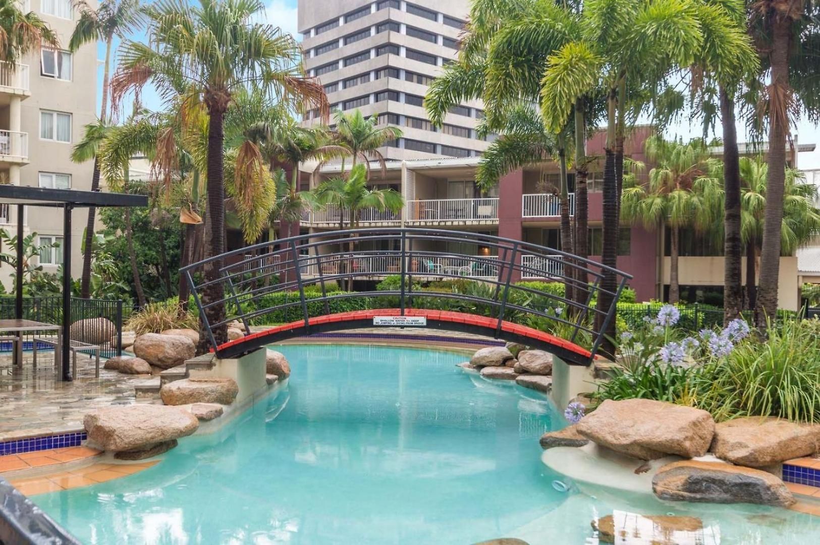 Apartment Style 2br With Views, Balcony & Car Park Brisbane